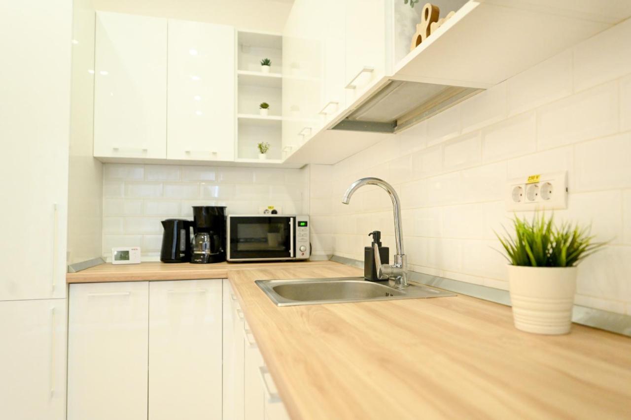 Splendid 2Br Apartment With Breathtaking Views Of Casa Poporului Букурещ Екстериор снимка