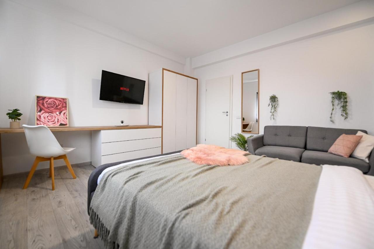 Splendid 2Br Apartment With Breathtaking Views Of Casa Poporului Букурещ Екстериор снимка
