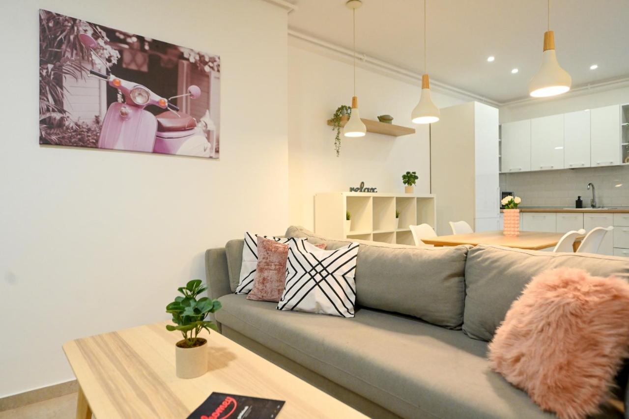 Splendid 2Br Apartment With Breathtaking Views Of Casa Poporului Букурещ Екстериор снимка